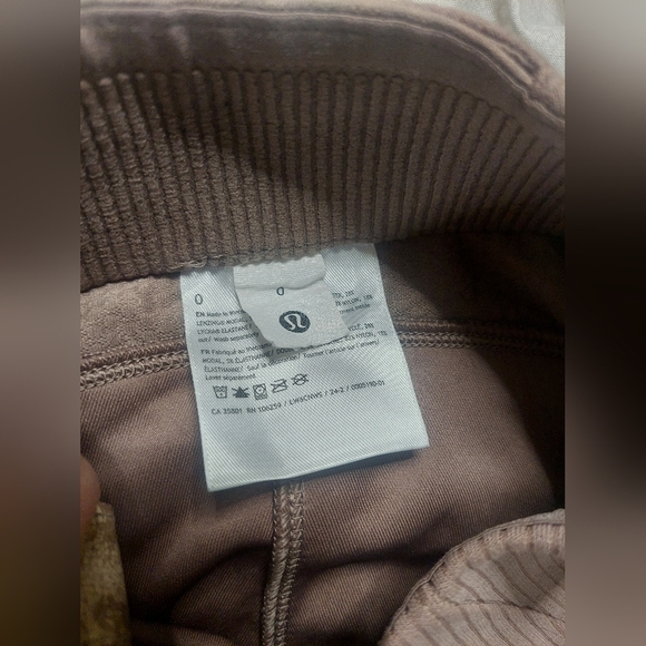 Lululemon Athletica Softstreme Brown Cropped Pants - Picture 4 of 7